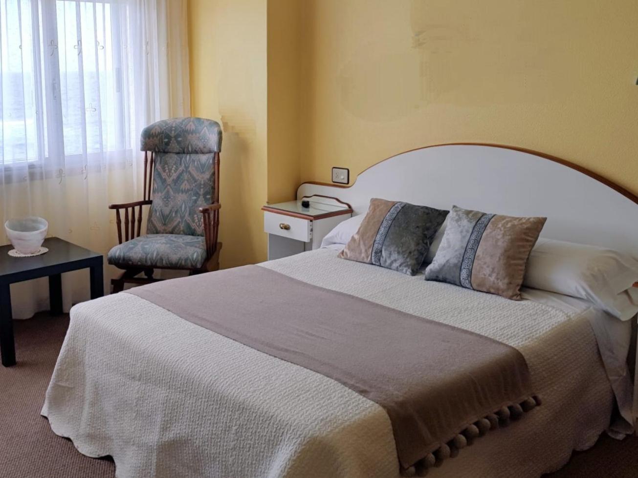 Hostal J.B Malpica Exterior photo